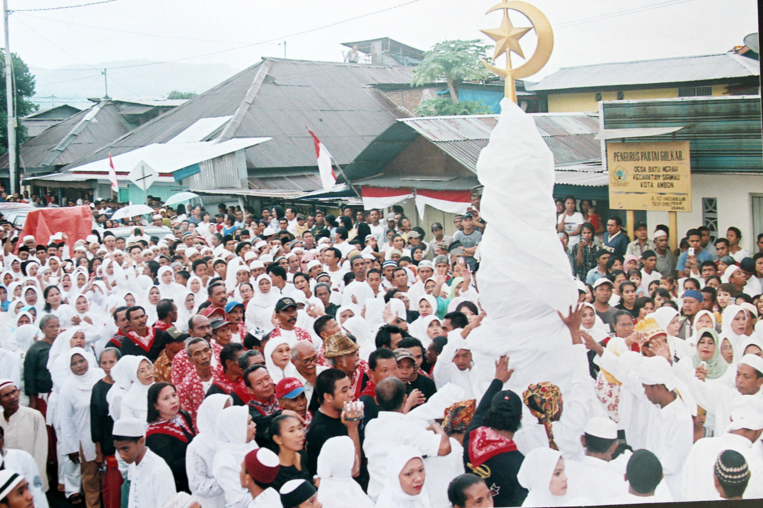 Featured image for “Marshall: This Indonesian Village Tradition Has Kept Peace Between Christians And Muslims”